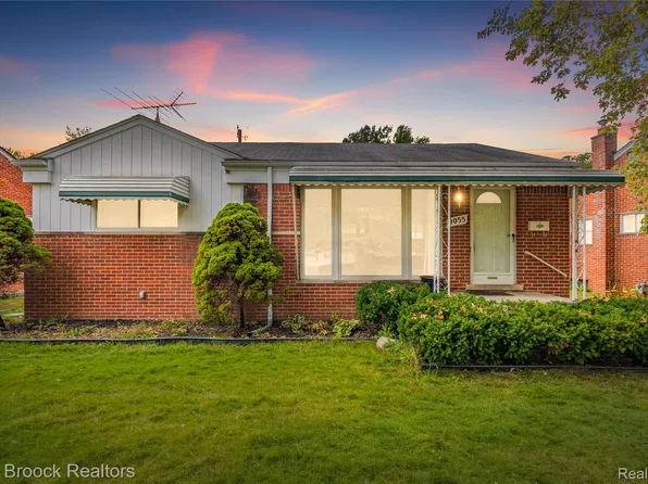 9055 Columbia, Redford, MI 48239