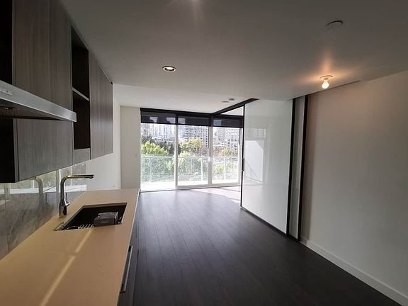 5th image of 89 Nelson St #602