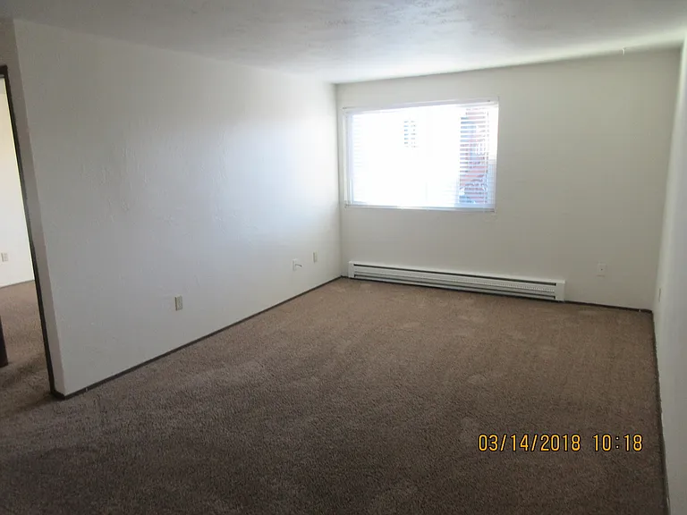 950 NW Sycamore Ave #10 — Photo 4