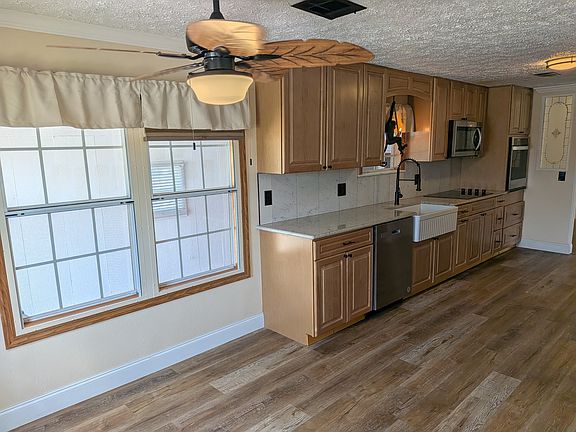 3rd image of 9289 Scepter Ave