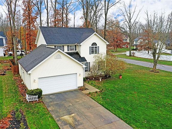 3rd image of 6415 Meander Glen Dr