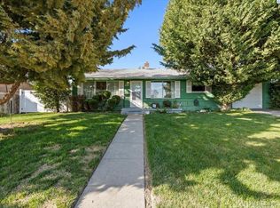 210 W Madison Ave, Sunnyside, WA
