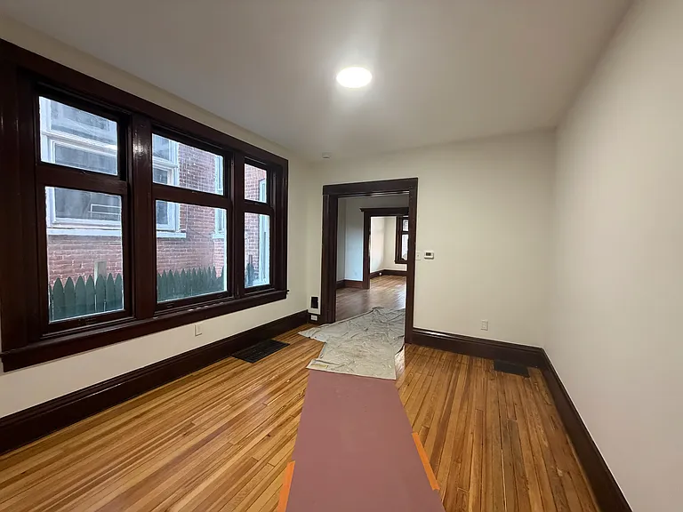 524 Fiot St — Photo 9