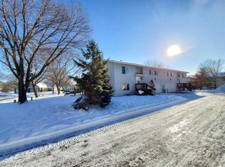 1A Golden Oak Dr, Circle Pines, MN 55014