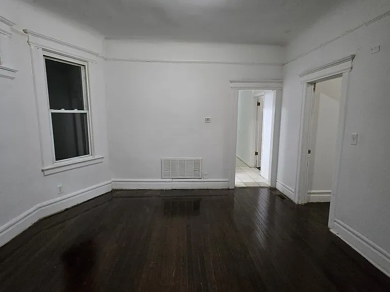 43 Treacy Ave #1 — Photo 8