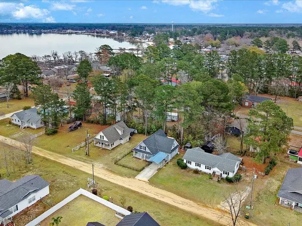 51 Birch Street, Elizabethtown, NC 28337