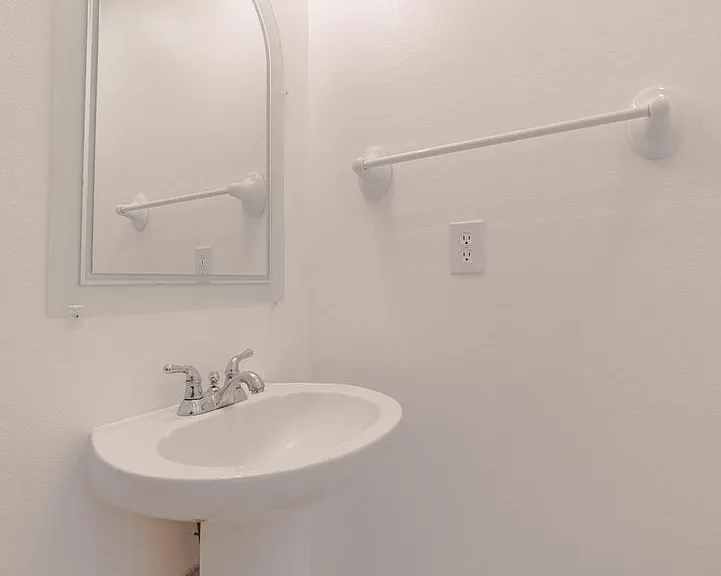 1100 W Nugget Ave — Photo 12