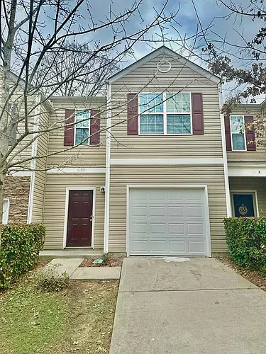 4032 Queensbridge Rd Photo 1