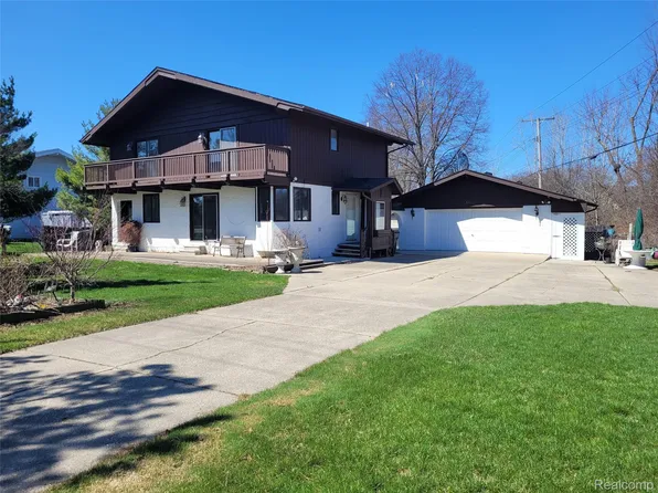 38525 Little Mack Ave, Clinton Township, MI 48036