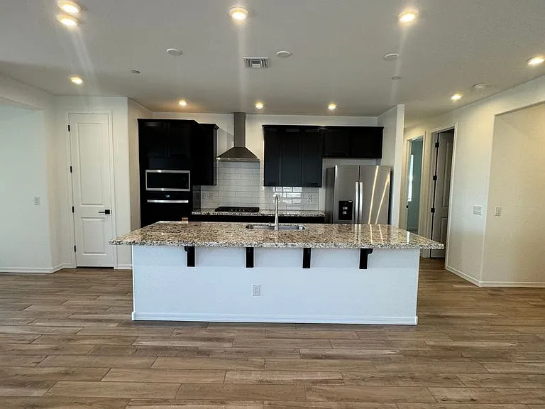 13327 W Eagle Feather Rd — Photo 9