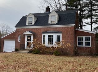 8 Gareau Ave, Ware, MA 01082