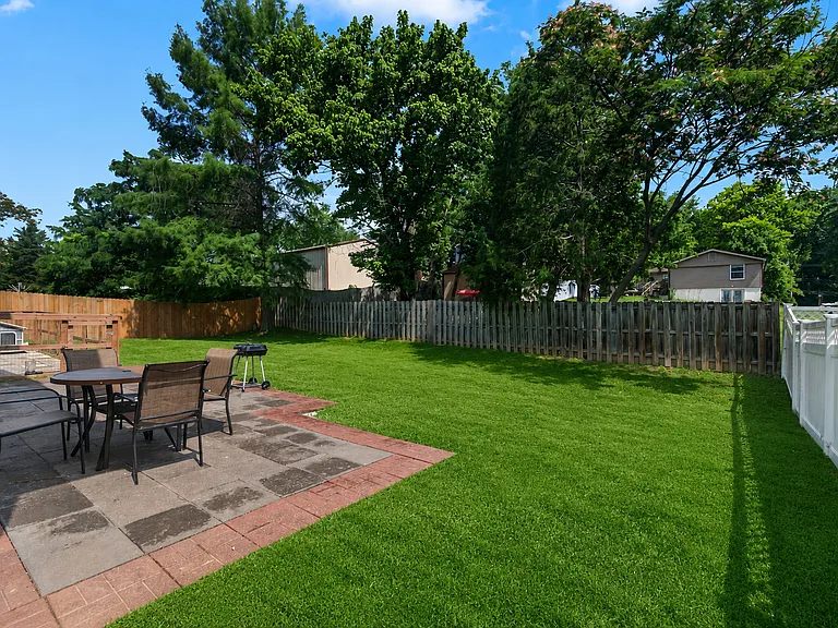 2335 Hempline Ct — Photo 45