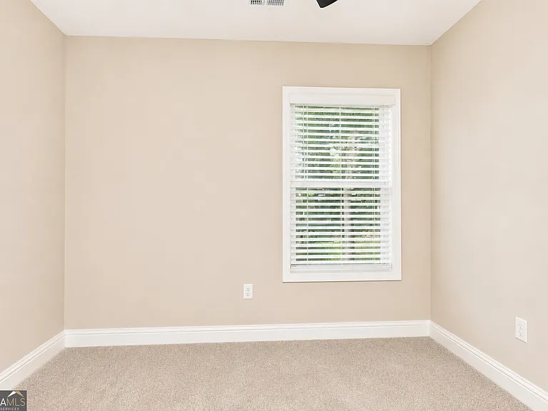 419 Madison Ave — Photo 12