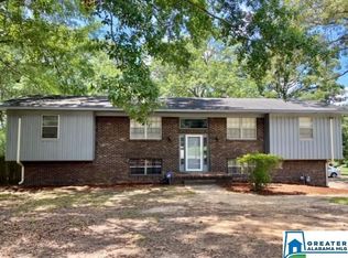 812 3rd Terrace Cir, Pleasant Grove, AL 35127