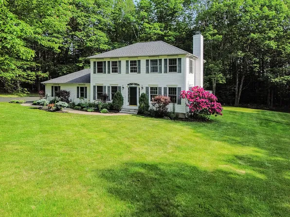 4 Acorn Lane, Lewiston, ME 04240