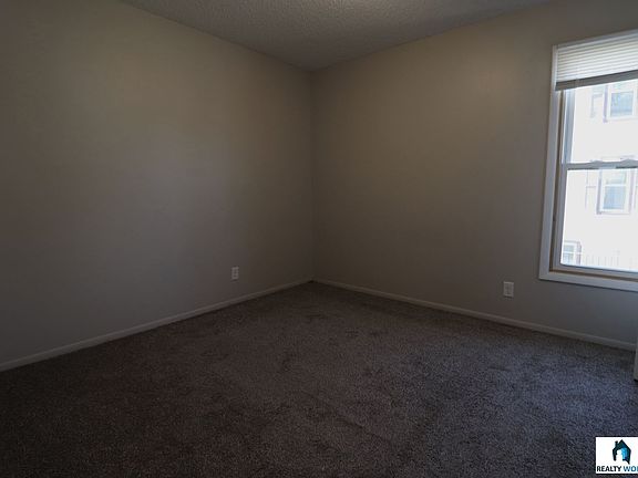 4th image of 2260 W St #12