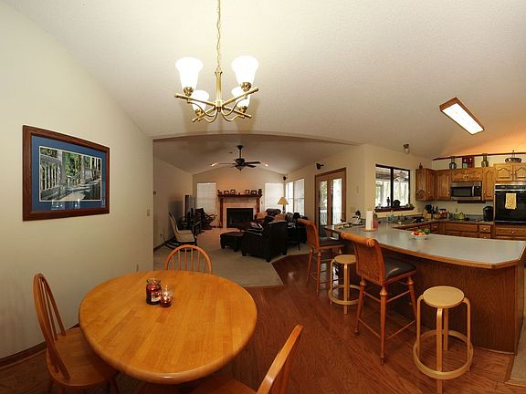 3rd image of 266 Gilcrease Ln