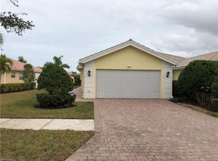 8216 Xenia Ln, Naples, FL 34114