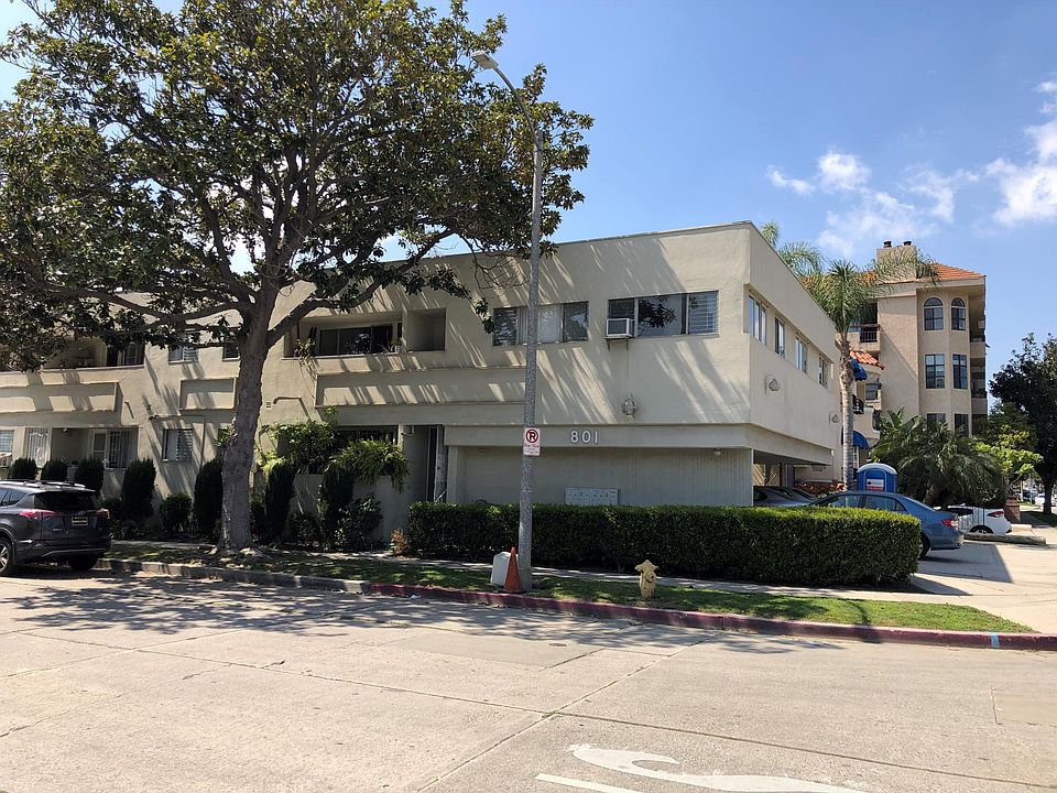 1st image of 801 S Sherbourne Dr APT 4
