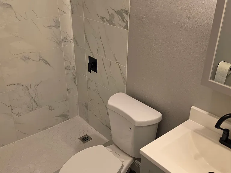 202 Luella Ct — Photo 23