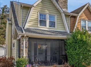 637 Country Club Ln, Havertown, PA 19083