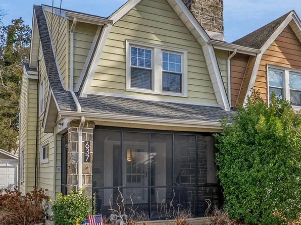 637 Country Club Ln, Havertown, PA 19083