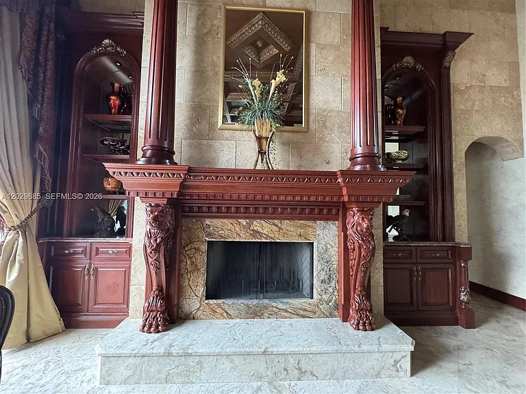 10445 Canterbury Ct — Photo 9