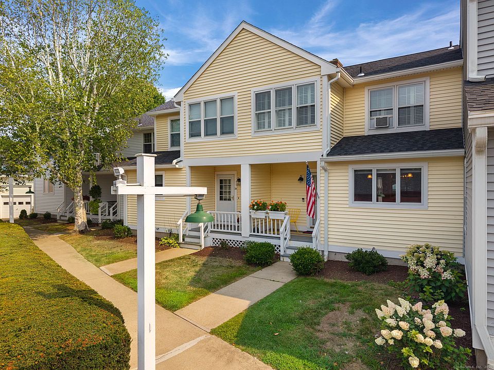 1st image of 25 Coveside Lane