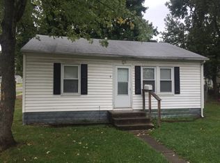 9 Orchard Dr, Herrin, IL 62948