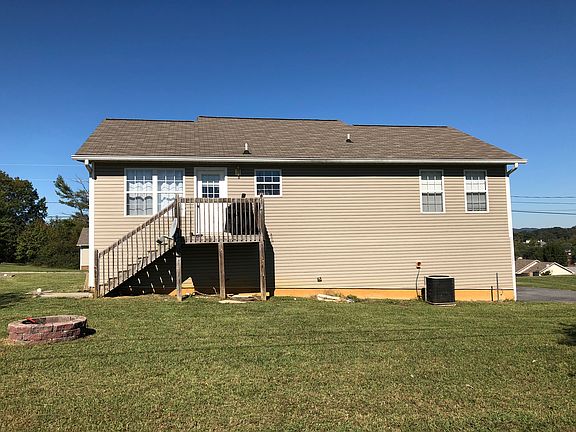 4th image of 1151 Barker Dr