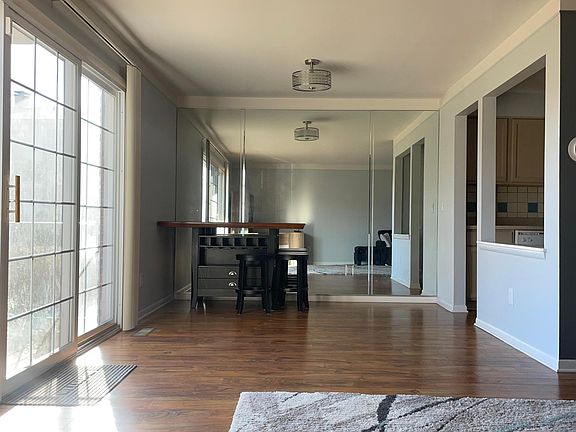 2nd image of 500 Fox Hills Dr N #1