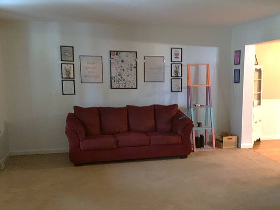 2nd image of 828 Oakland Ave