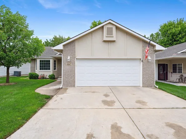 2267 N Covington Ct, Wichita, KS 67205