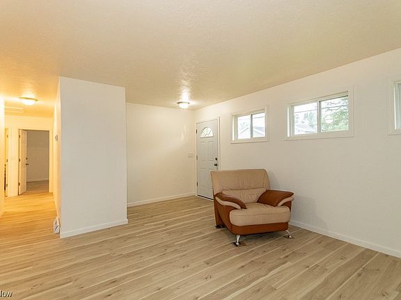 4th image of 7125 Woodland Ave