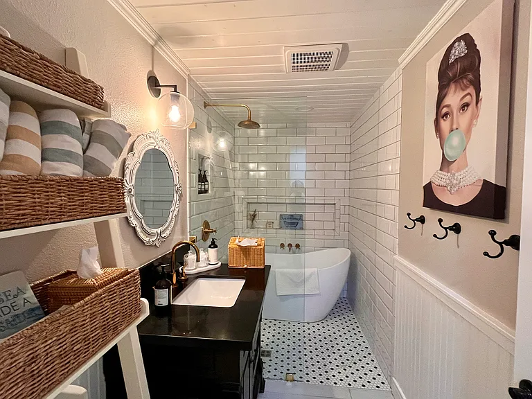 8502 Sandy Hook Dr — Photo 28