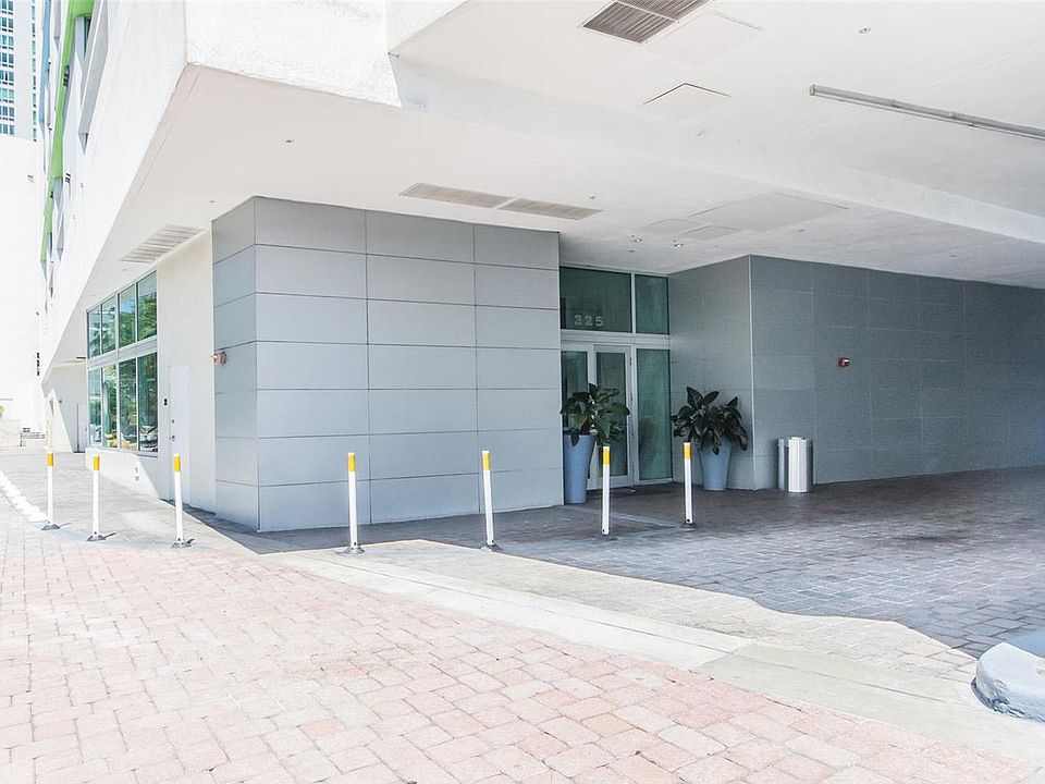 1st image of 325 Biscayne Blvd APT 2021