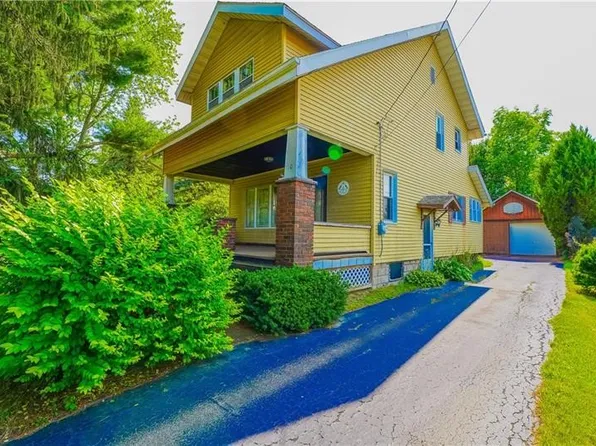 10 S Scotland Ln, New Castle, PA 16101