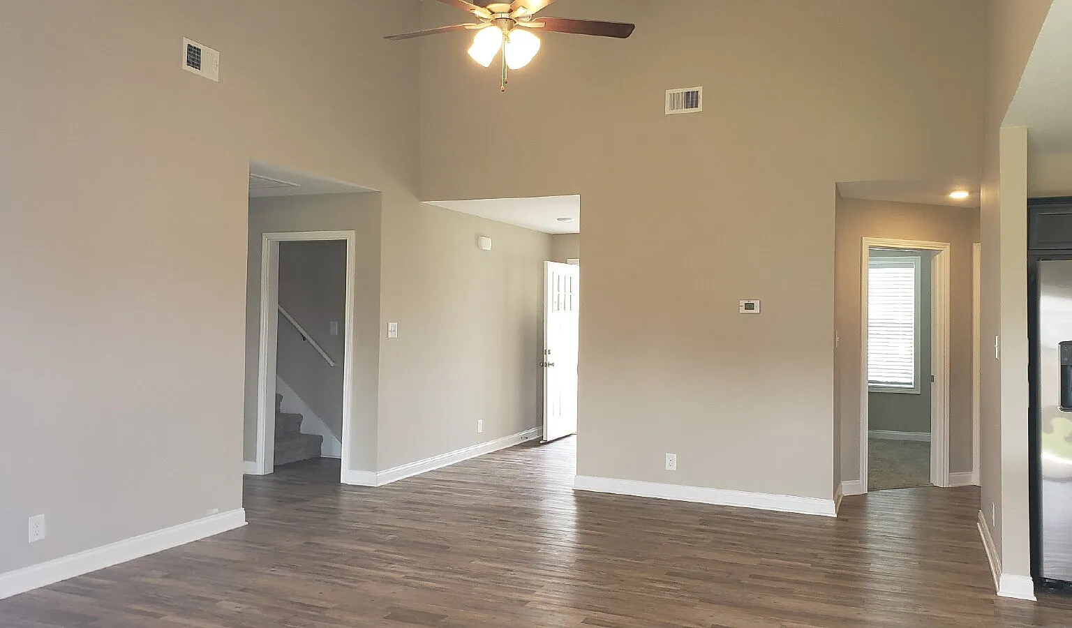 3 bed, 2.0 bath, 1780 sqft, $2,050 — Photo 3