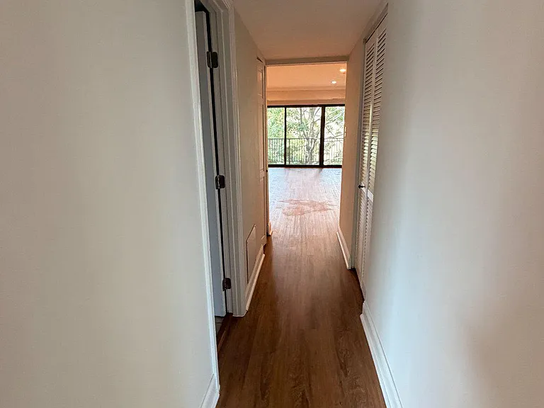 6 Monroe St #301 — Photo 9