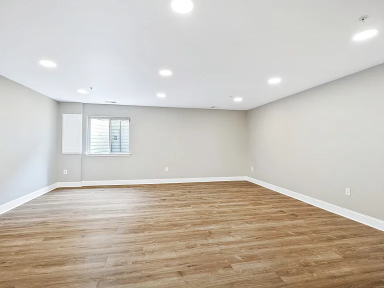 22764 Autumn Breeze Ave — Photo 37