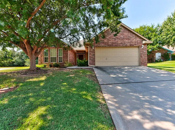 15601 Traditions Dr, Edmond, OK 73003