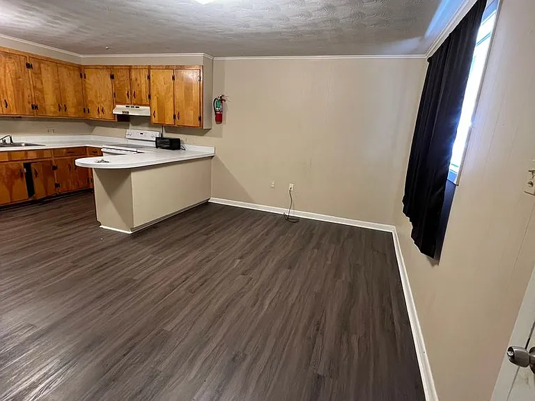 1607 Laban Ave — Photo 4