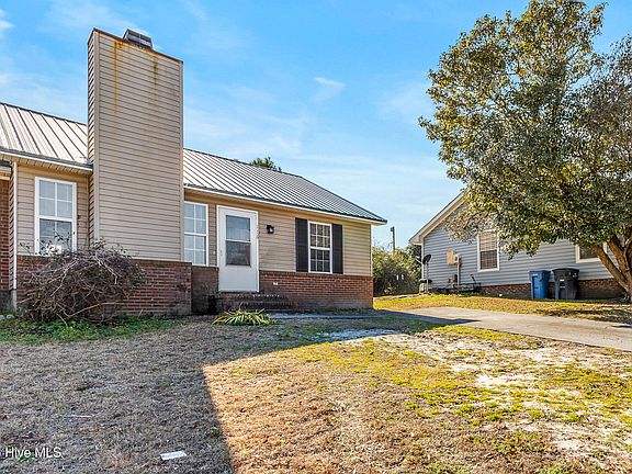 3rd image of 116 Creekview Drive
