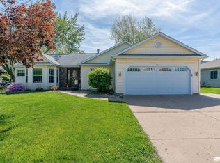 901 E 6th St, Coal Valley, IL 61240
