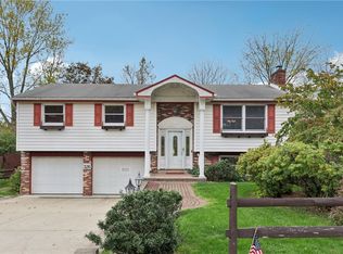 326 Laurie Dr, Pittsburgh, PA