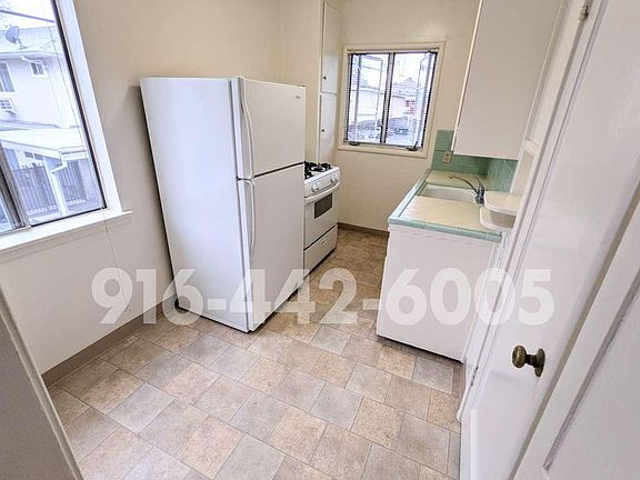4th image of 2426 P St APT 18