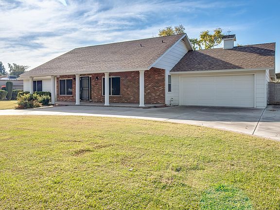 2nd image of 804 N Christa Way