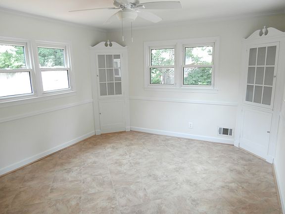 5th image of 1112 Grandin Ave