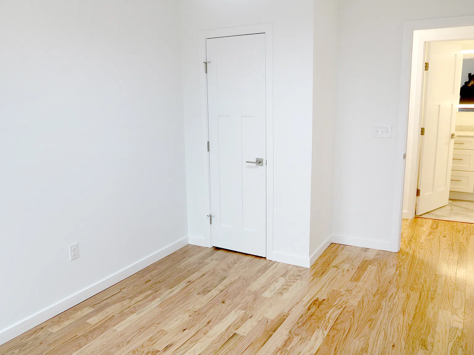 2 bed, 820 sqft, $1,950 — Photo 4