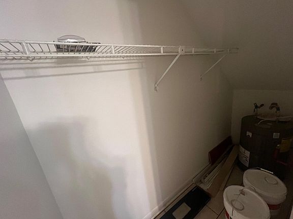 5th image of 115 Hughes St NE Unit D4
